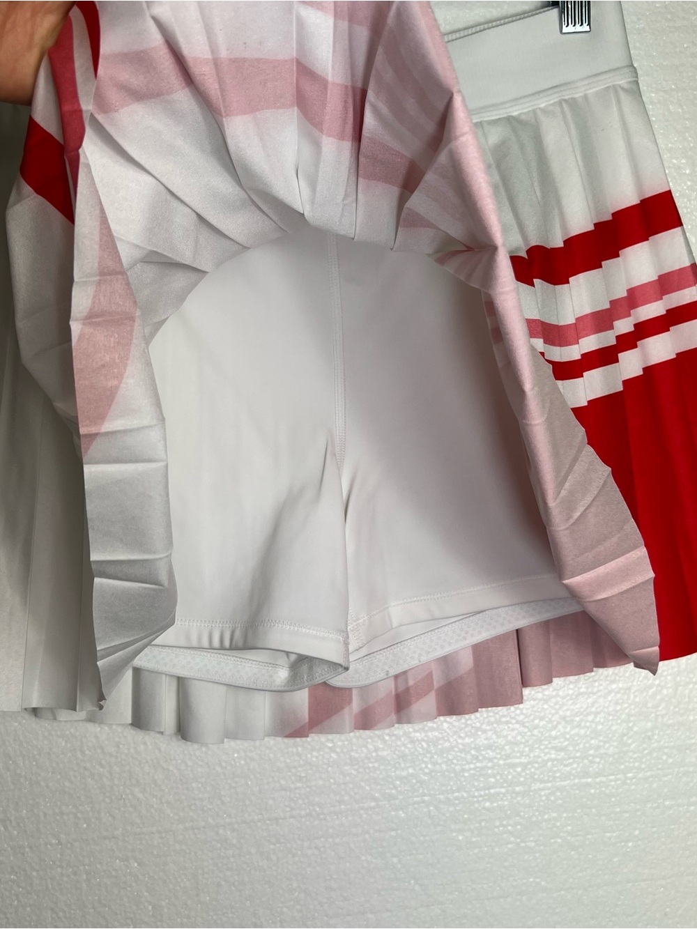 Athleta Skort Match point Pleated Colorblock Red White size M - Picture 3 of 5